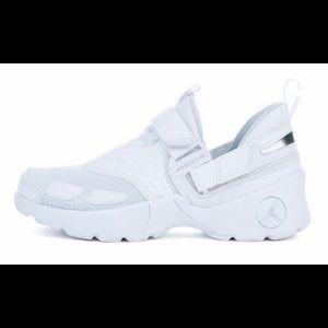 Jordan Turner LX (NWOT)